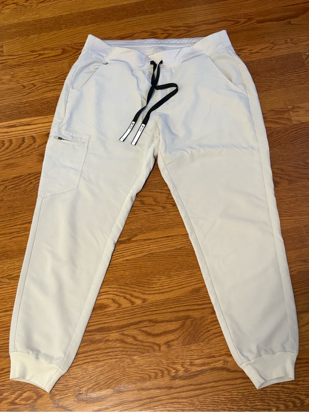 FIGS Light Khaki Tan Cargo Jogger Scrub Pants medical nurse hospital vet large ?